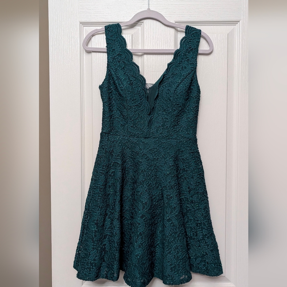 Homecoming Dress City Studio Emerald Lace Short  Size 5 Junior /Teen Formal - Picture 3 of 6